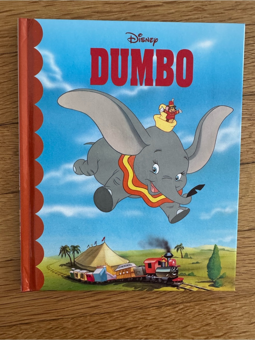 Disney Dumbo First Box Set Edition Book 5 Copyright July 2017 Hardcover Book